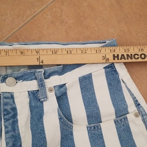 VTG Guess Highrise Striped Shorts - Picture 5 of 8